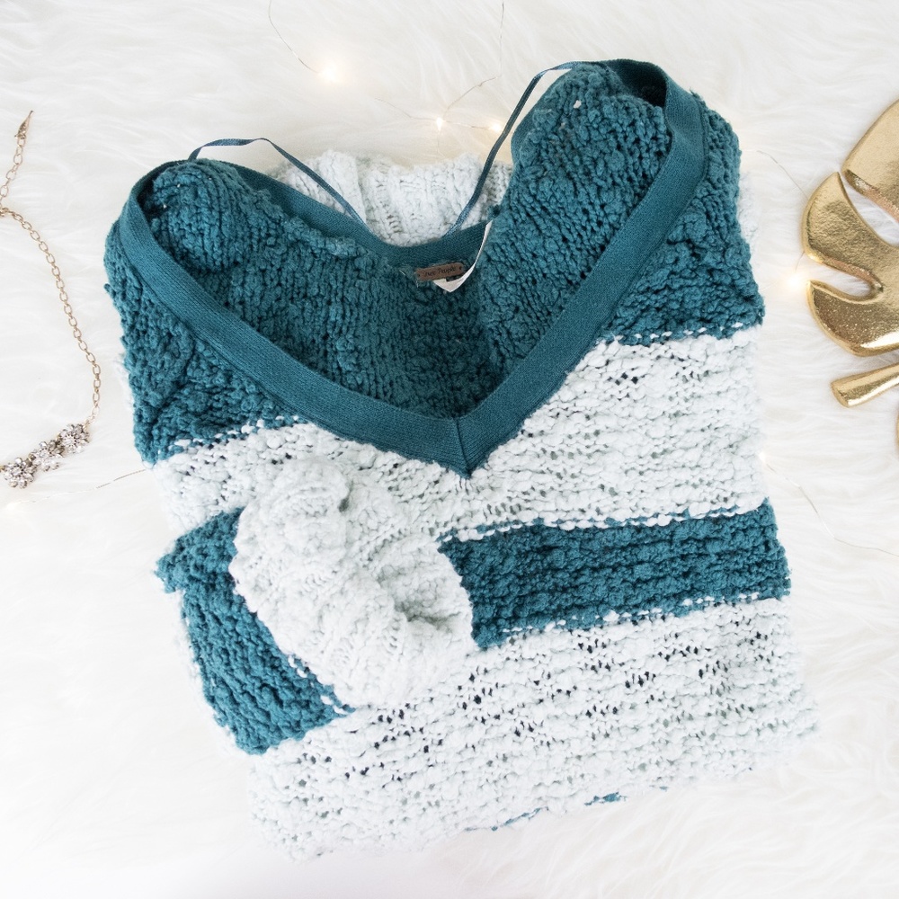 FREE PEOPLE - Green Stripped Loose Fitting Sweater